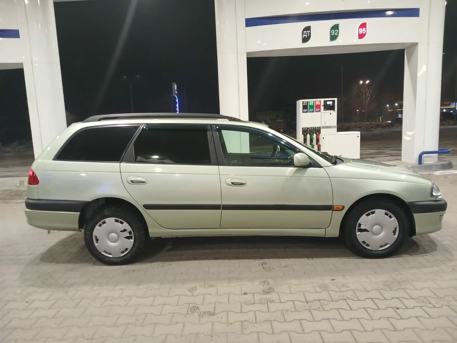 Продаю Тайота Авенсис