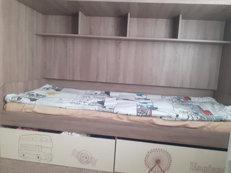 Продам кровать двухъярусная