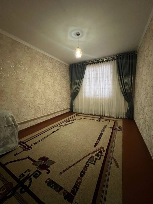 Гулистонда ховли уй сотилади