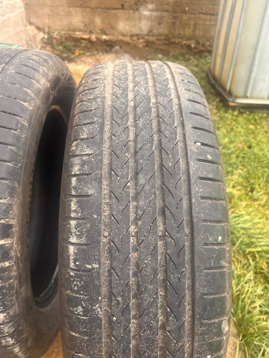 Vând set de anvelope Continental EcoContact 6Q 215/60/R18