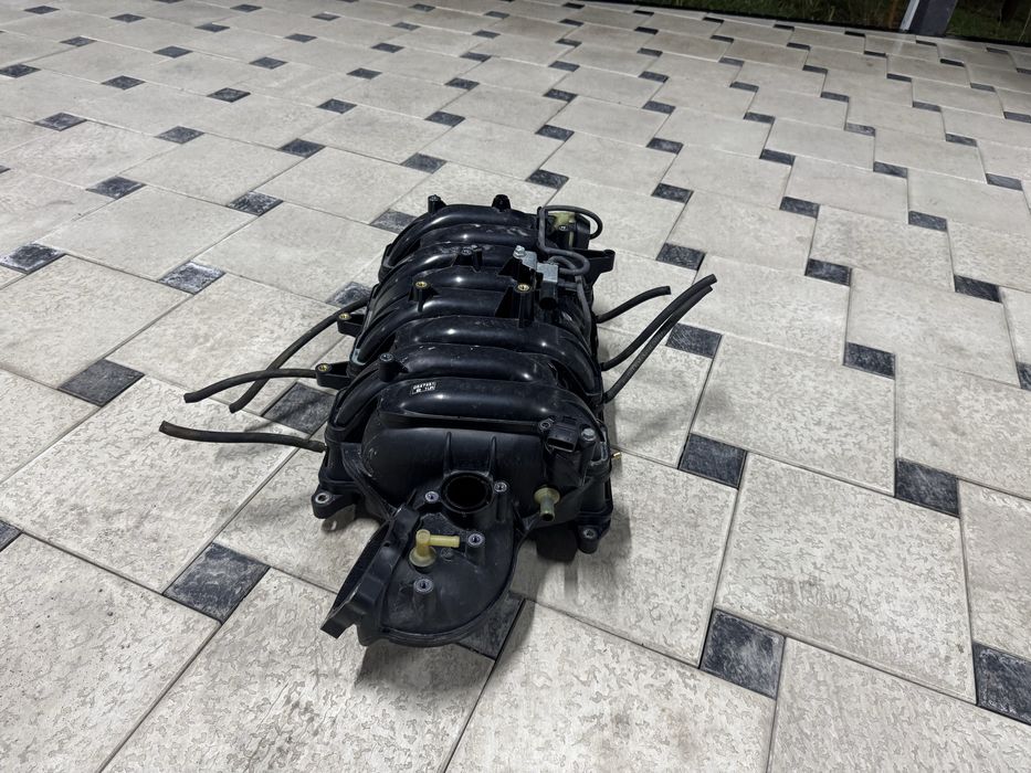 Впускной коллектор