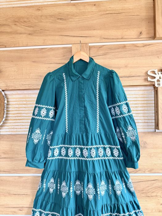 Разкошна лятна бохо рокля Zara