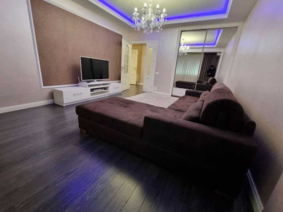 Дава се под наем Двустаен апартамент в София, Гео Милев - 51 кв.м за 350 € - Снимка #2