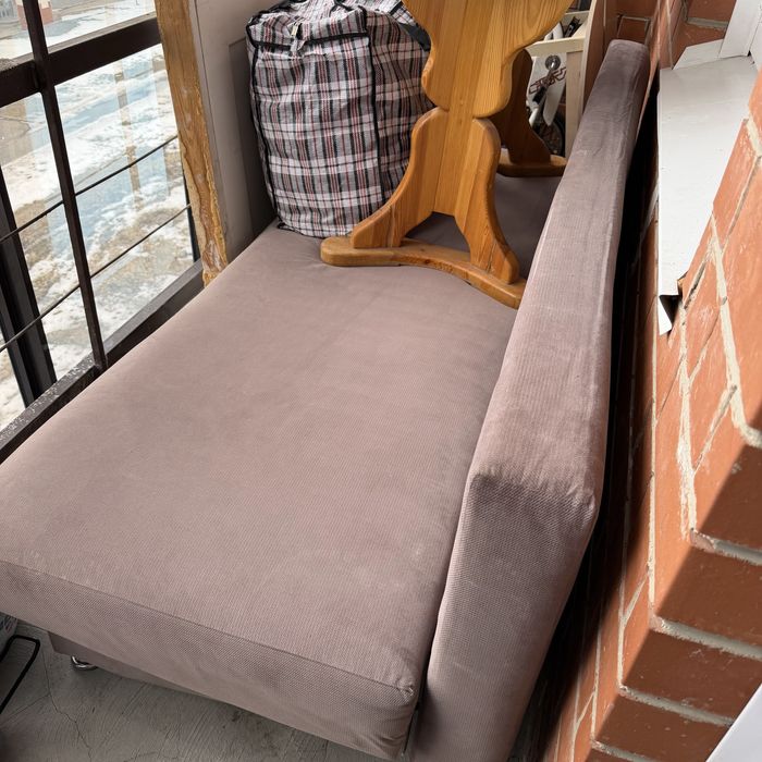 Диван продам б/у