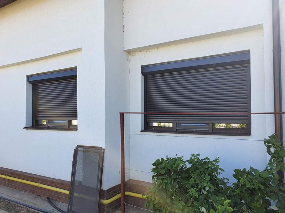 RULOURI Aluminiu si Usi de garaj rezidentiale SECTIONALE