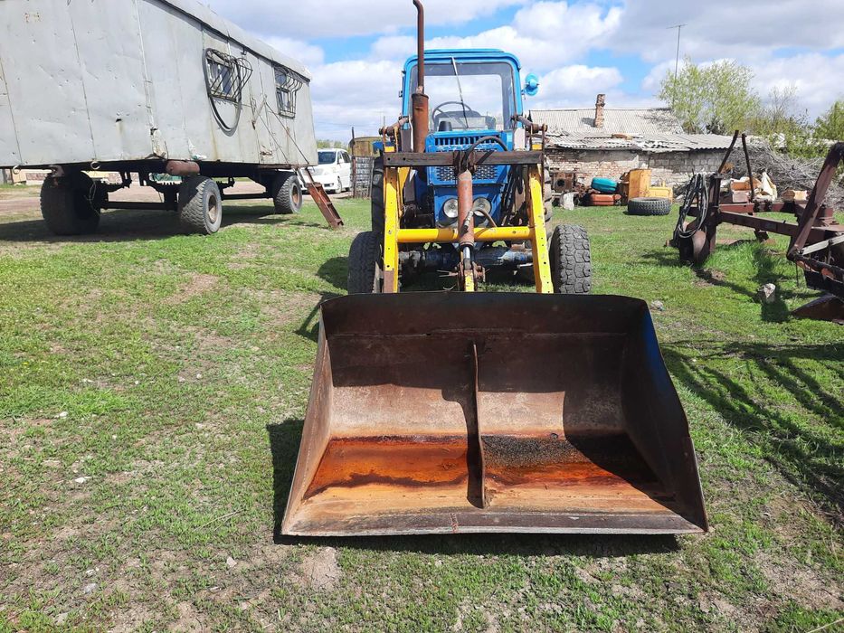 Трактор МТЗ-82 погрузчик