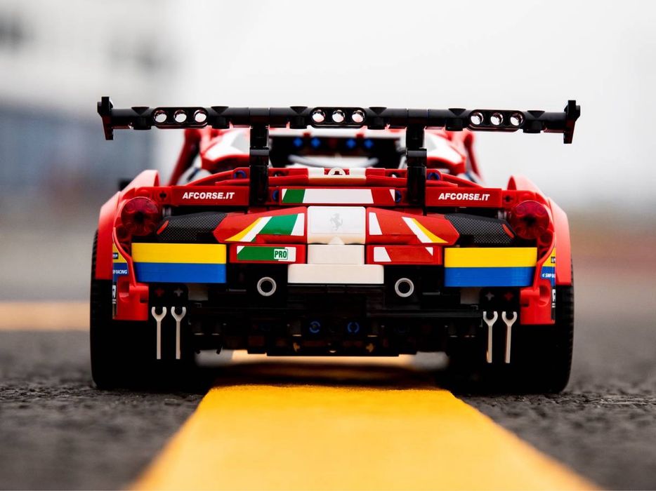 Ferrari 488 GTE Lego Technic Model