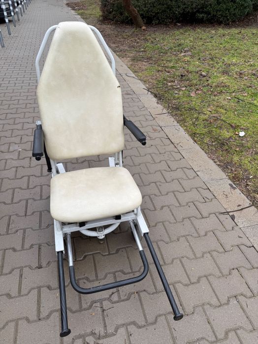 Носилка и стол за линейка