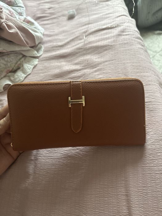 Кошелок 3000 тенге