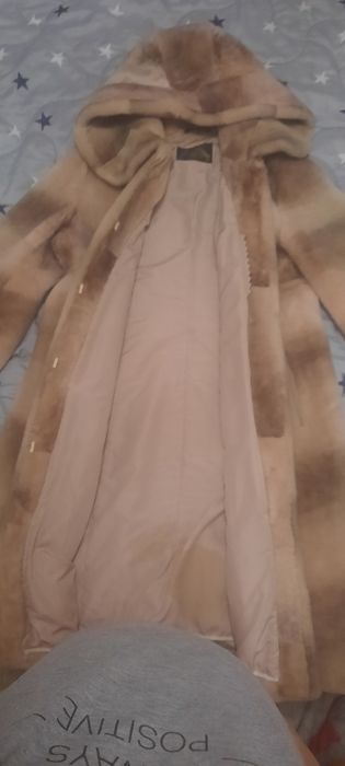 Продам мутоновую шубу !!!