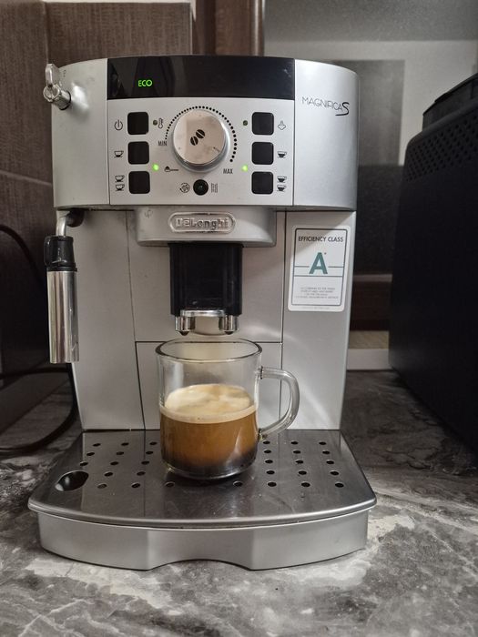 Espressor automat De’Longhi Magnifica S ECAM22