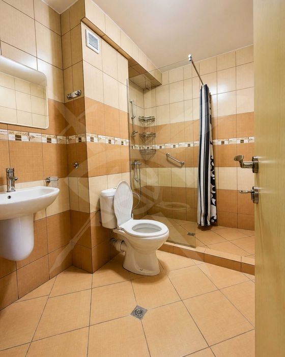 Продава се Двустаен апартамент в к.к. Слънчев бряг - 75 кв.м за 1000 €/кв.м - Снимка #3