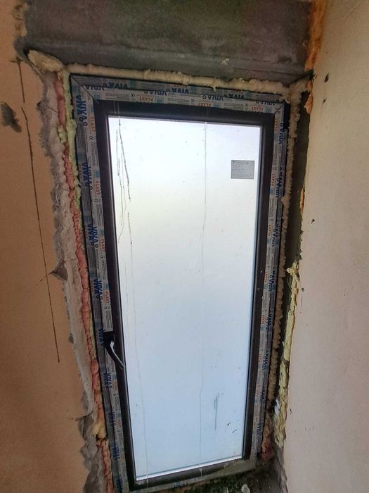 Vând 2 uși PVC termopan – culoare Wenge – Ca noi (nefolosite)