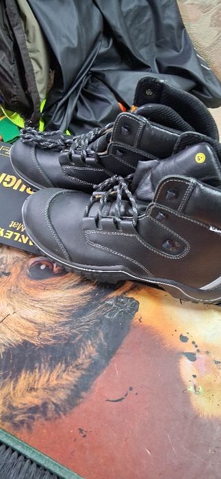 Ghete    lucru    Uvex