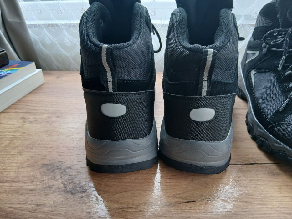 Туристически мъжки  обувки Crane ,размер 43 ,купувани от Англия