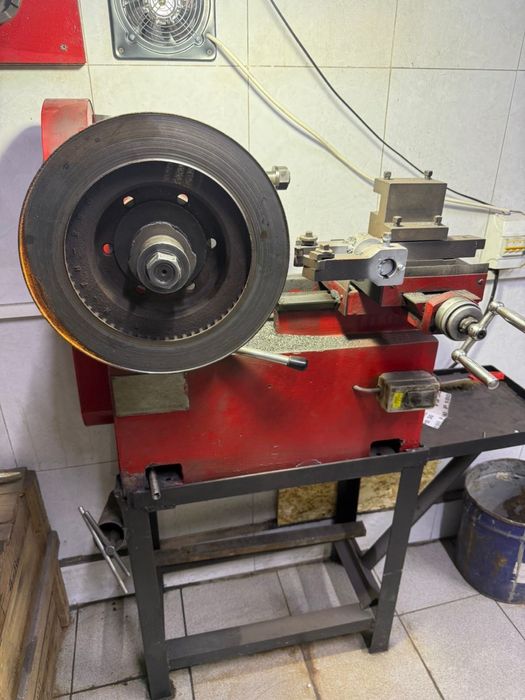 Стенд для проточки тормозных дисков