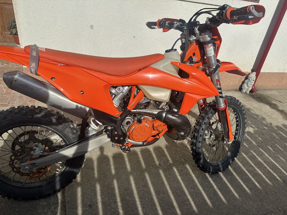 ‼️ Se vinde KTM 300 2t 2023  195 h cu acte full protecti sincuchitul de fabrica‼️