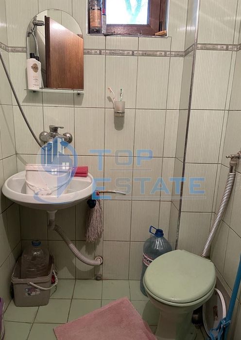 Четириетажна къща в кв. Варуша, Велико Търново