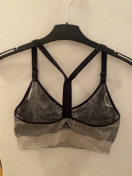 Bustiera sport Adidas XS-S, suport mediu, model cu bretele în X