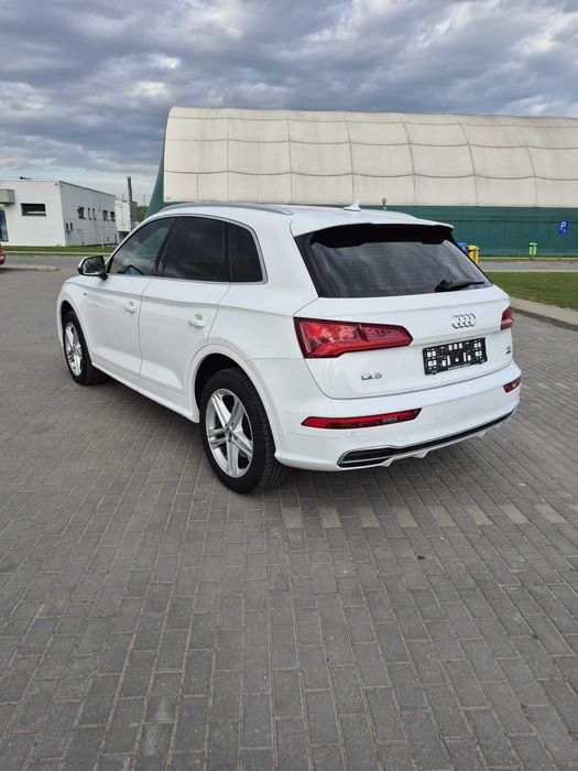 Audi Q5 2.0 TDI Quattro S-LINE