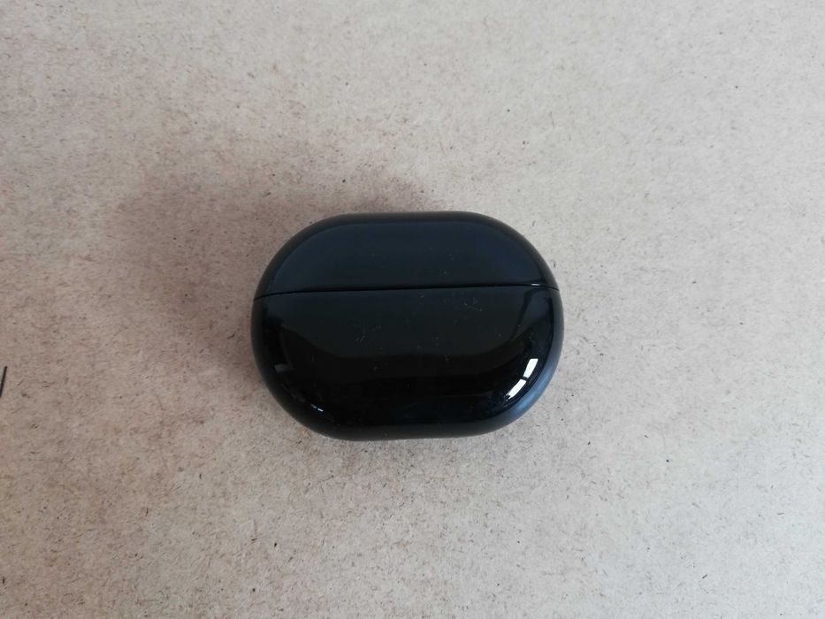 Huawei FreeBuds Pro зарядна кутия