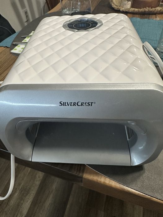 Продавам Лампа за Нокти