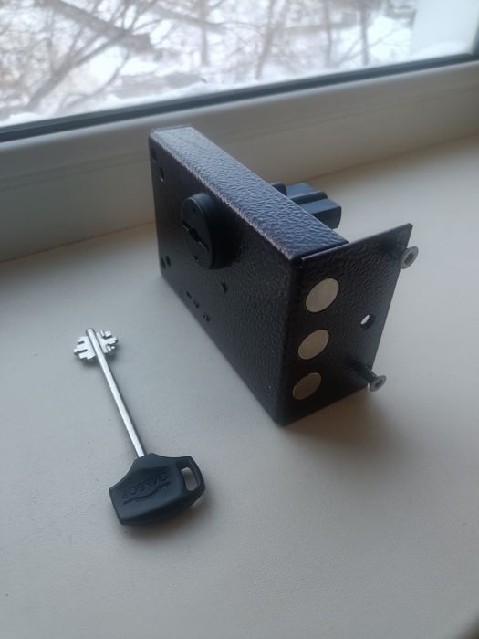 Продам замок дверной