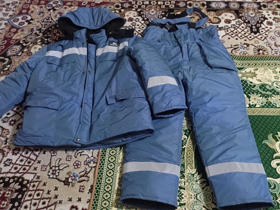 Зимний спецовка, спецодежда (куртка + комбинезон)