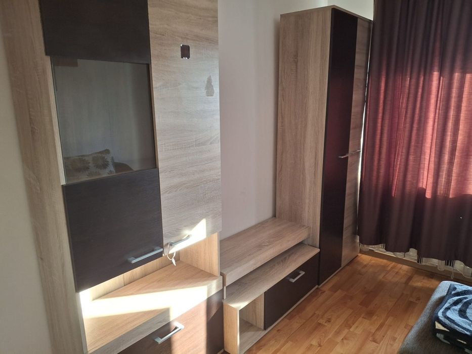 Închiriez apartament 3 camere