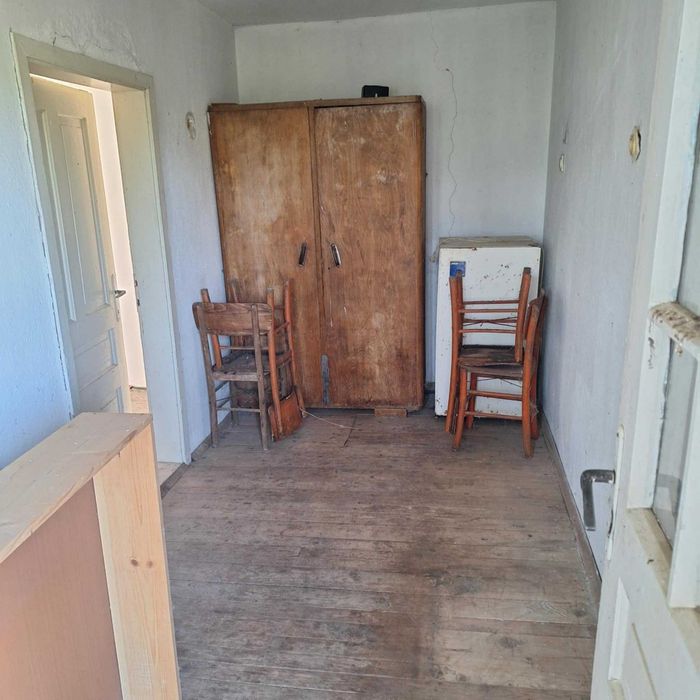 Двуетажна къща в с. Коевци, общ. Сухиндол, обл. Велико Търново