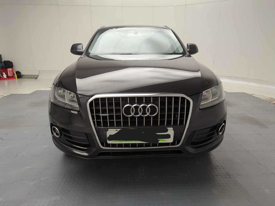 Dezmembrari dezmembrez Audi Q5 2.0 TDI cod motor CGL CJC