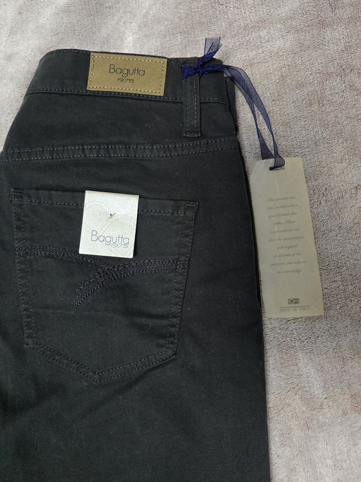 Pantaloni noi Bagutta