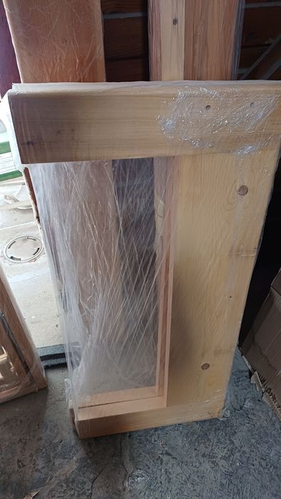 Дървено легло с подматрачна рамка