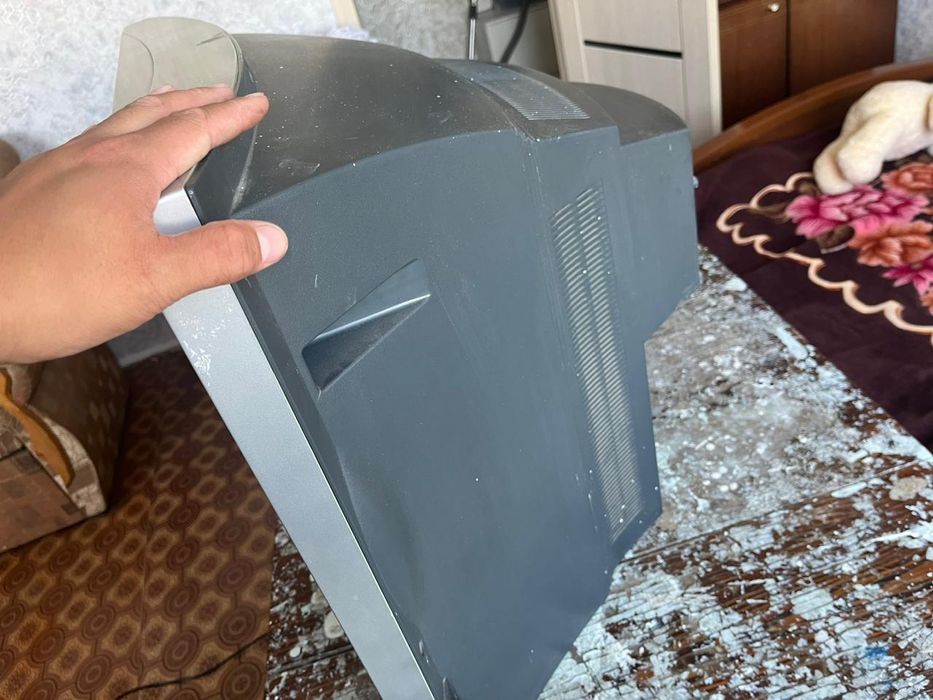 Продам телевизор LG