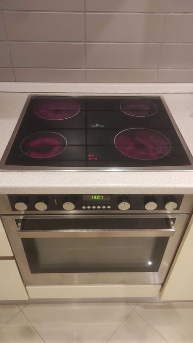 Вградена фурна и плот Ariston