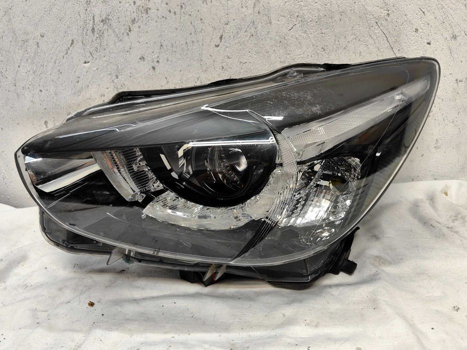 Оригинален фар Мазда 2  Mazda 2 Full Led