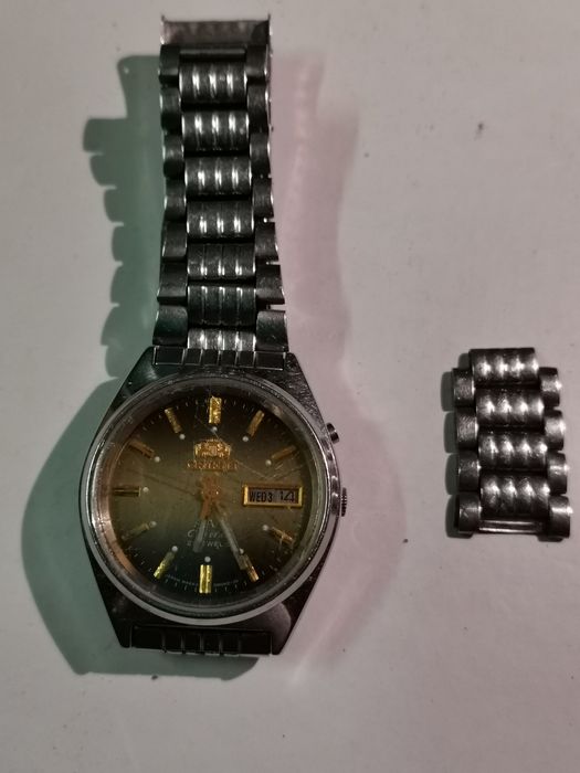 Vind ceas Orient automatic.