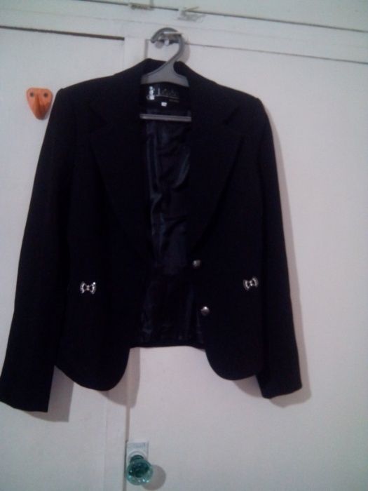 продается пиджак классический
