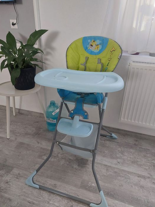 Scaun de masa bebe