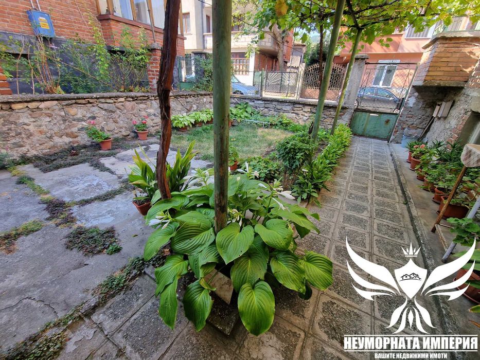 Дава се под наем Тристаен апартамент в Асеновград - 90 кв.м за 362 € - Снимка #19