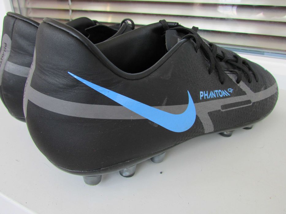 Футболни обувки Nike Phantom GT2 Academy