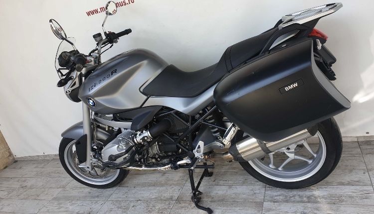 Motocicleta BMW R1200R