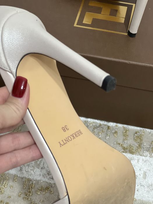 Босоножки кожаные турция