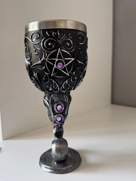 Кубки для вина и напитков