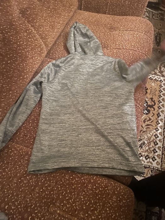 Лот от три неща- 2 горни суитчъри и 1 долнище