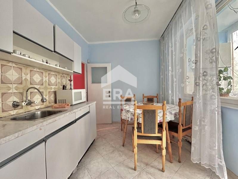 Дава се под наем Тристаен апартамент в София, Младост 4 - 88 кв.м за 690 € - Снимка #4