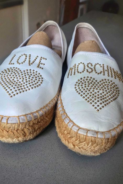 Бели мокасини moschino