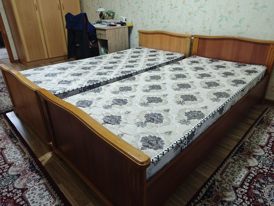 2 кровати (дерево чинар) с матрасами - Ташкент