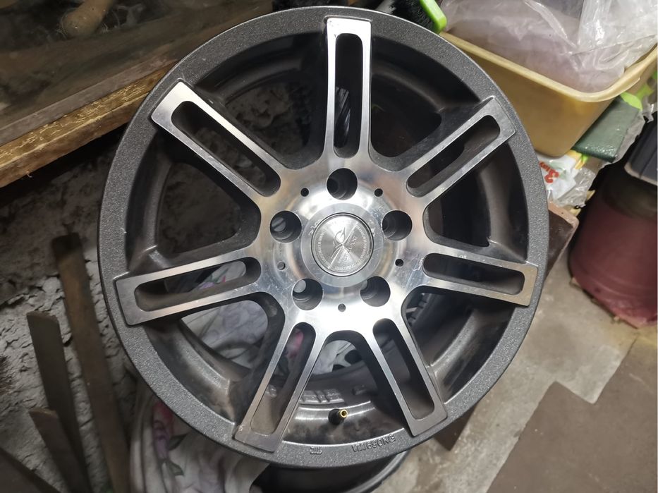 Продавам алуминиев джанти