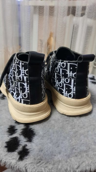 Продаю демисезонные сапожки